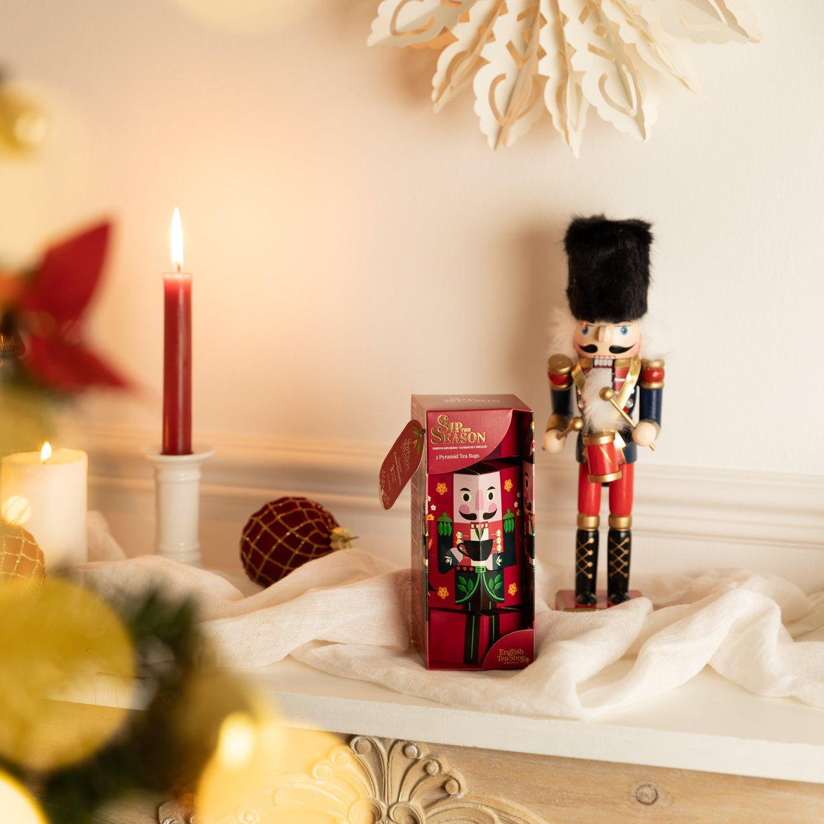 Cracker Casse-Noisette rouge – 3 sachets pyramides bio – Sip The Season